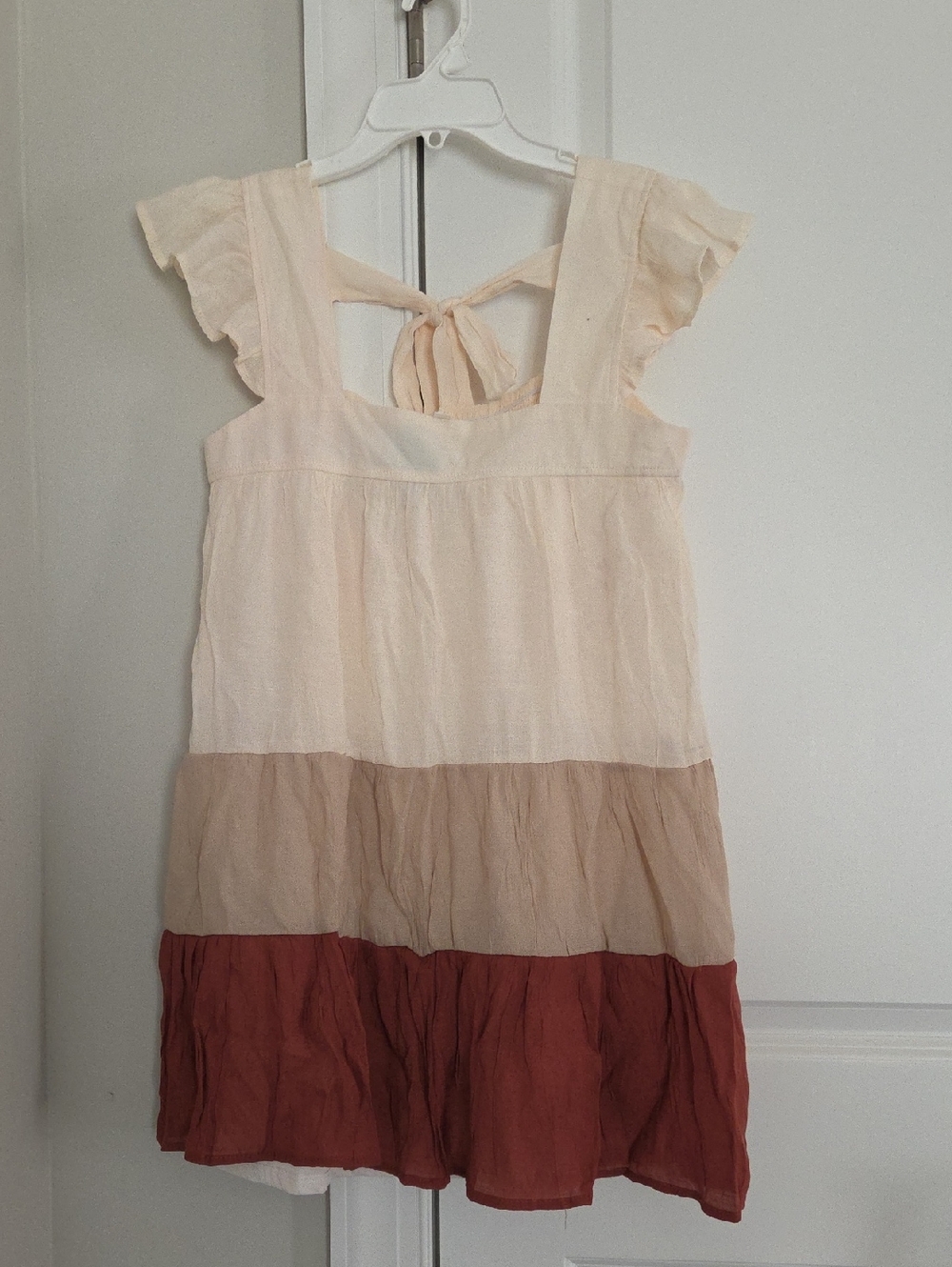 mine Colorblock Tiered Tie-Back Dress in Cream, Tan & Brick